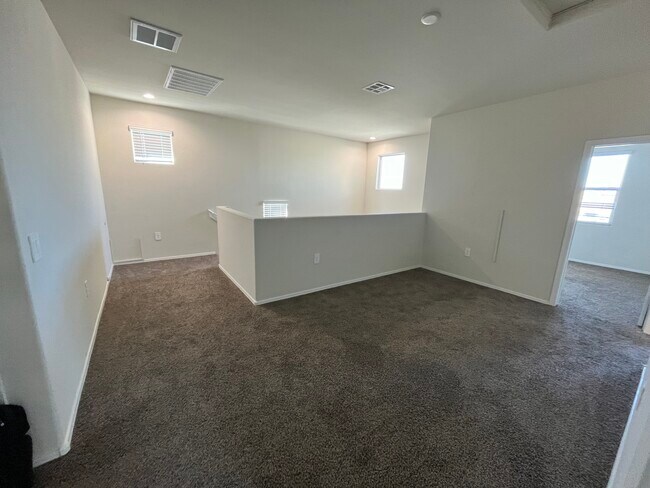 Building Photo - 36607 W Santa Monica Ave