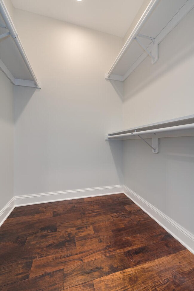 Building Photo - 1919 N Drake Ave