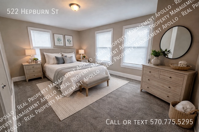 Building Photo - 522 Hepburn St