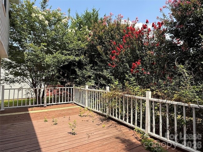 Building Photo - 4820 Lynn Lee Cir