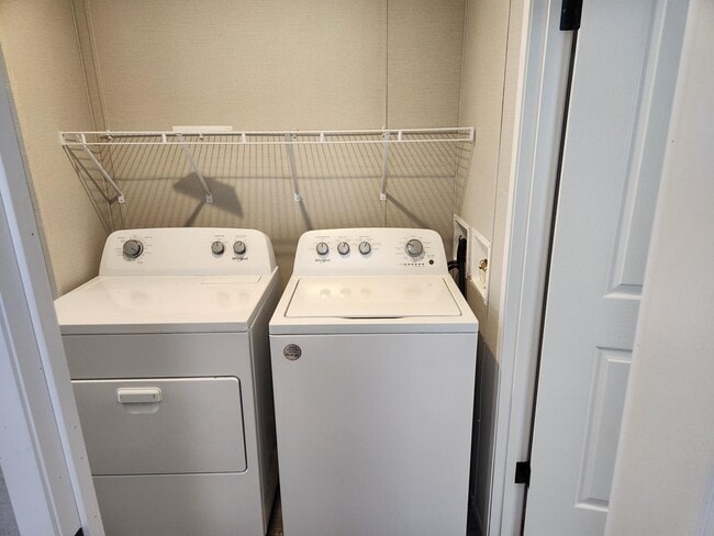 Building Photo - 210 Bobwhite Ln