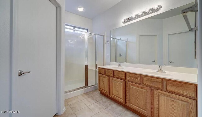 Building Photo - 44811 Paraiso Ln