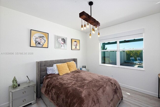 Building Photo - 8175 NW Greenbank Cir