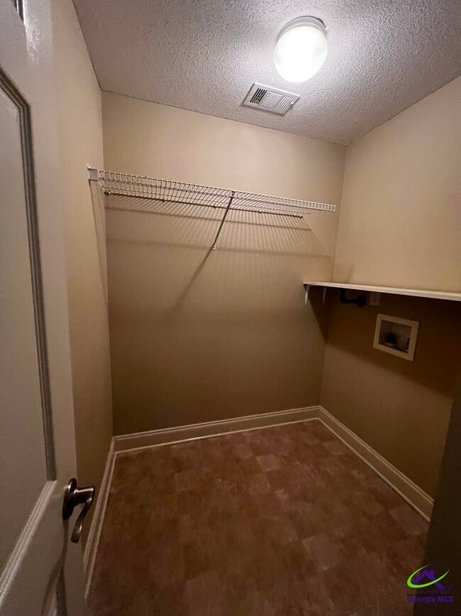 Building Photo - 306 Hummingbird Ln