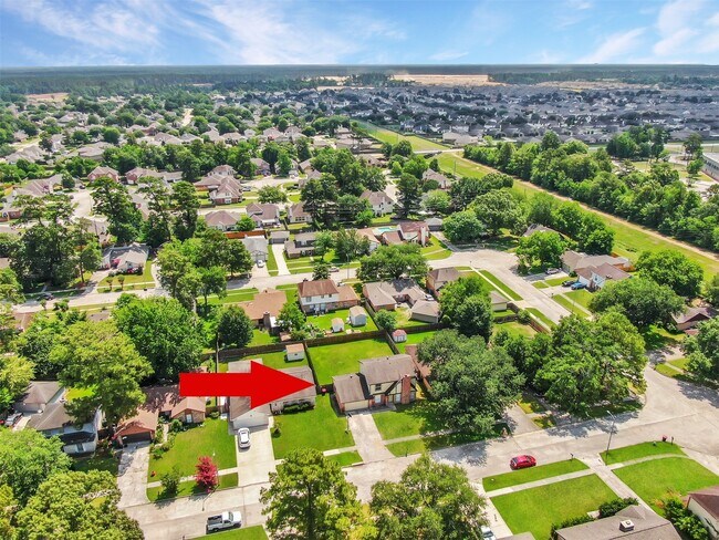 Building Photo - 23814 English Oak Dr