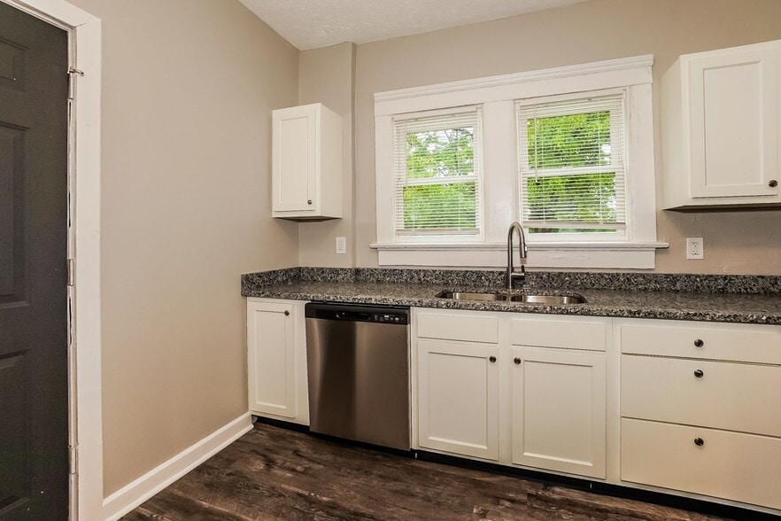 Building Photo - 177 Westwood Ave