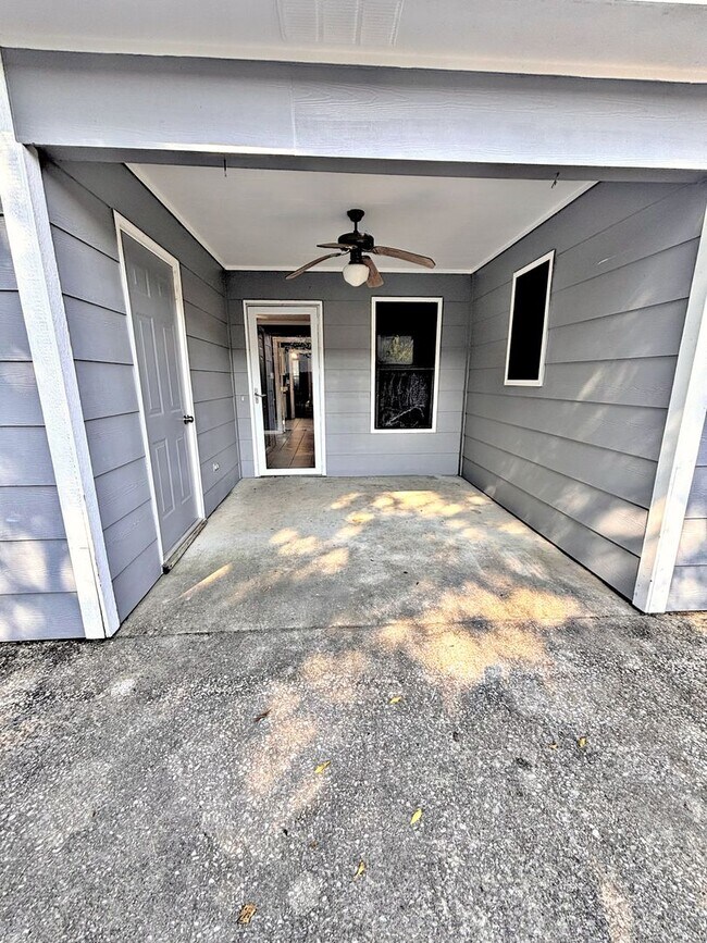Building Photo - 2932 McDonald Ct SW