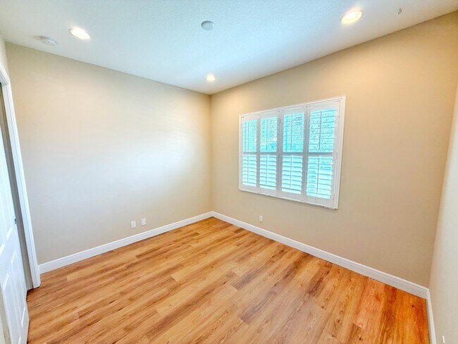 Building Photo - 10973 SW Visconti Way