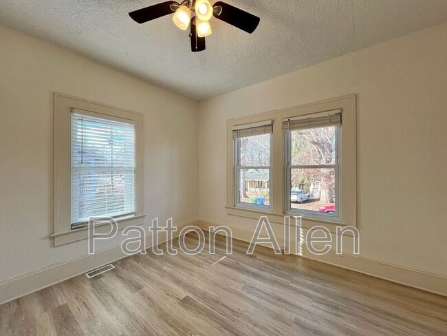 Building Photo - 90 Fairfax Ave