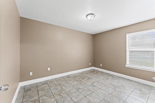 Building Photo - 5646 Belmark St