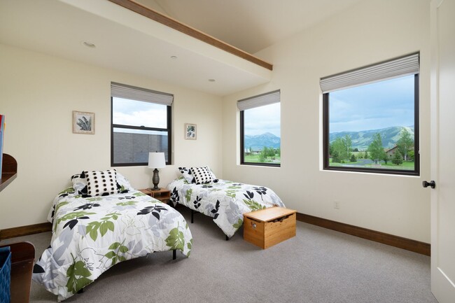 Building Photo - One of a Kind Custom Built Home for Rent in Gallatin Valley!