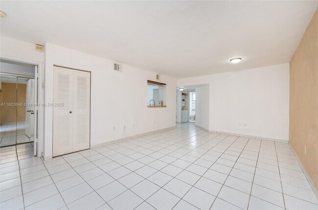 Building Photo - 12521 NW 11th Ln