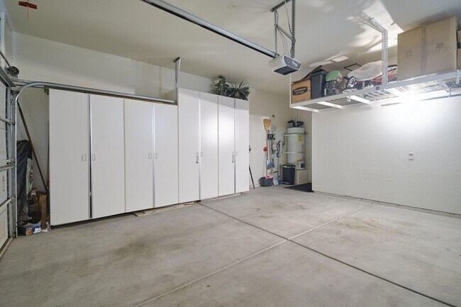 Building Photo - 43424 Bordeaux Dr