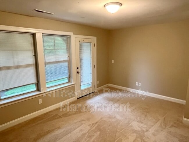 Building Photo - 525 Portstewart Dr