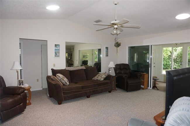 Building Photo - 10819 SW 83rd Ct