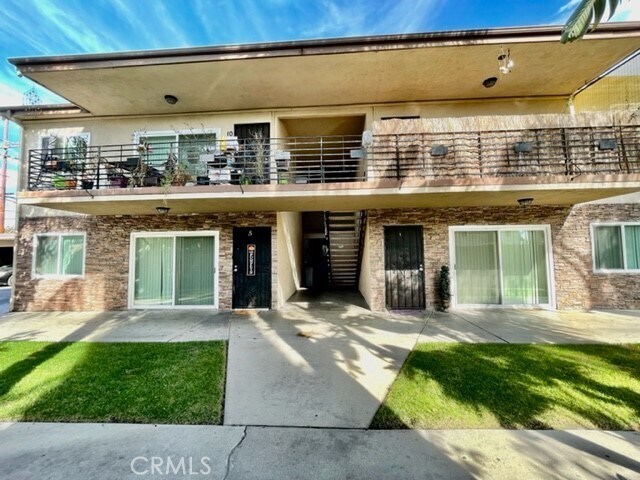 Building Photo - 12425 Harris Ave
