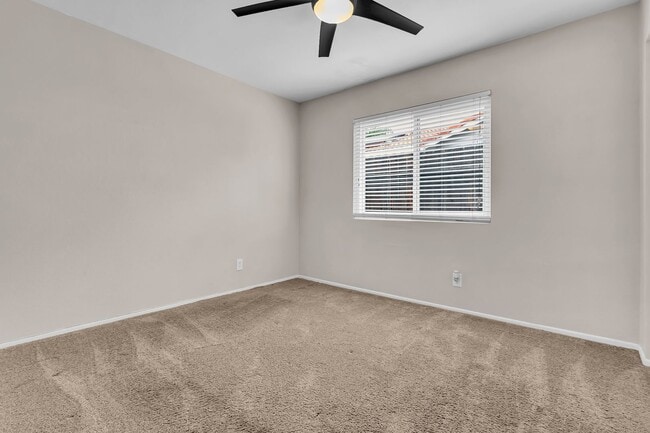 Building Photo - 244 White Oak Rd