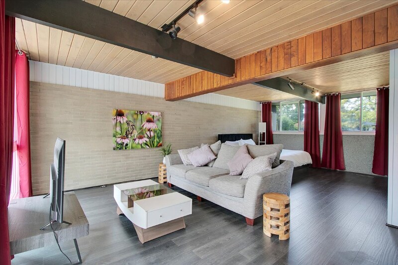 Building Photo - 1912 Old Briar Rd