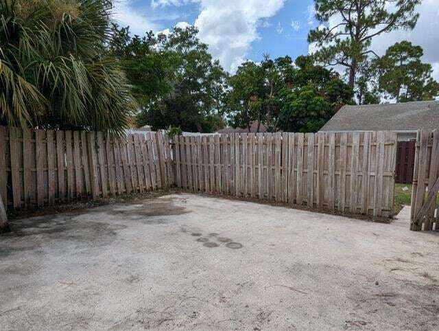 Building Photo - 1157 Hyacinth Pl