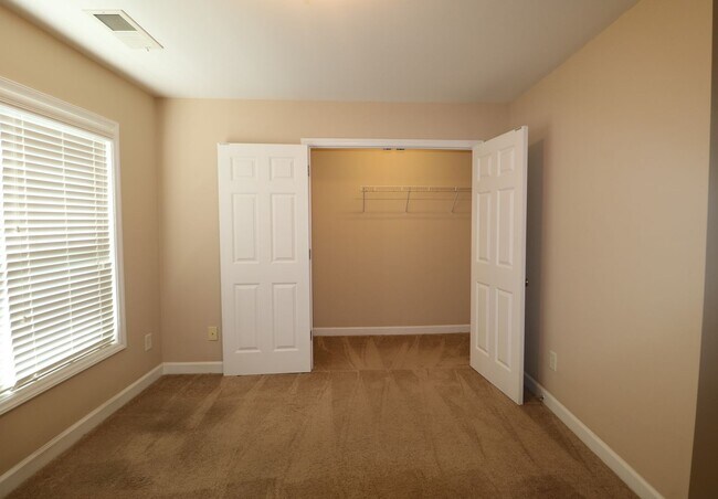 Building Photo - 4762 Tatton Park Dr