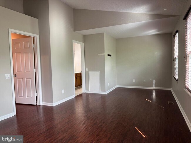 Building Photo - 8141 Bayonet Way
