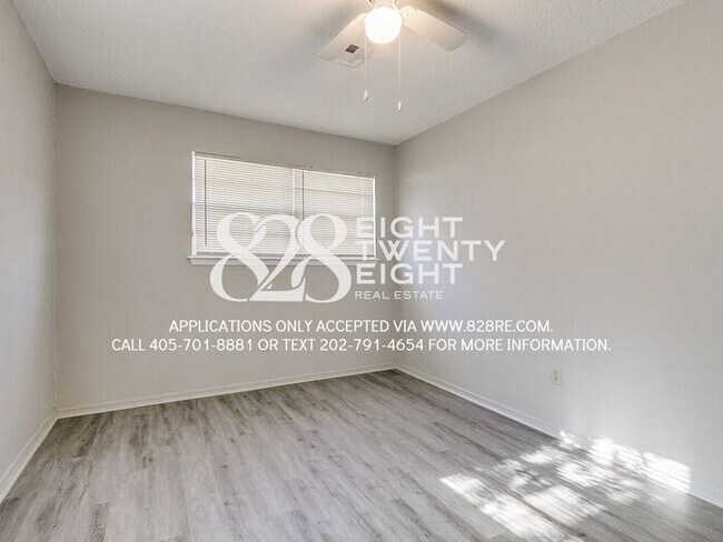 Building Photo - AVAILABLE NOW! 2 BD/1 BATH RENTAL IN NOBLE!