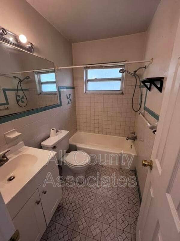 Building Photo - 7072 Bougenville Dr
