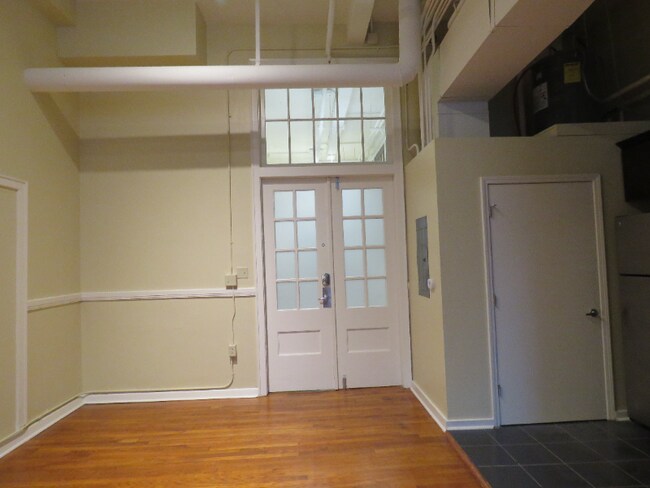Building Photo - 1401 Scott St