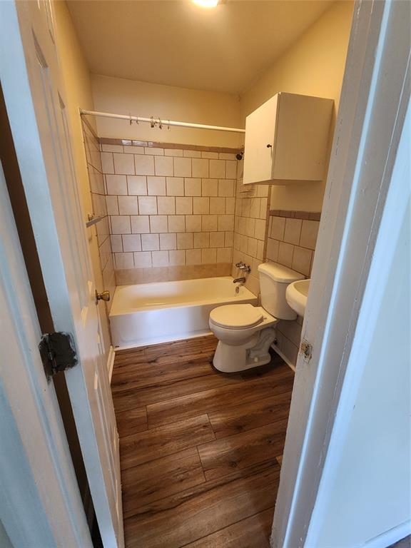 Building Photo - 13733 Duncum St