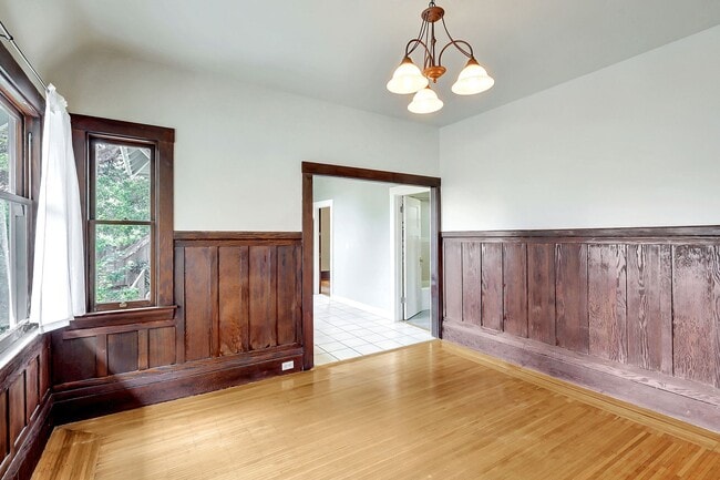 Building Photo - Perfect Blend of Piedmont Ave Energy & Tree-Lined Tranquility