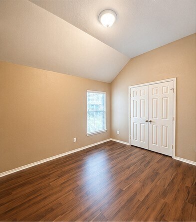 Building Photo - 2123 Castle Gardens Ln