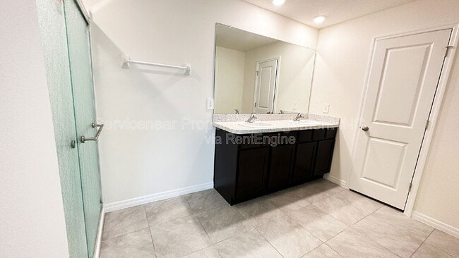 Building Photo - 2926 Rock Sound St