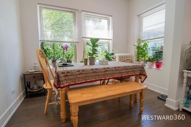 Building Photo - 6201 N Glenwood Ave