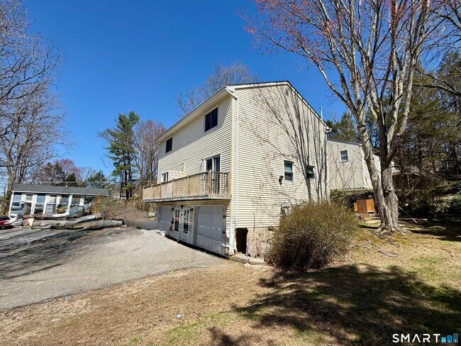 Building Photo - 84 Wilmot St