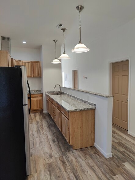 Building Photo - 1326 S Troy St