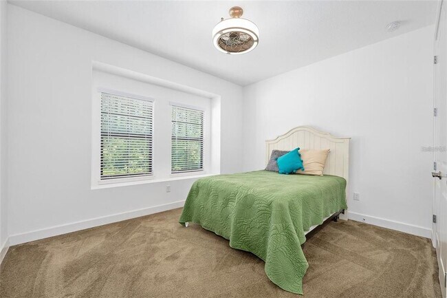 Building Photo - 27 Bay Ct