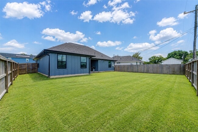 Building Photo - 7610 Avenue G