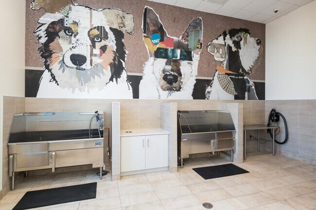 Building Photo - 2100 Welton St