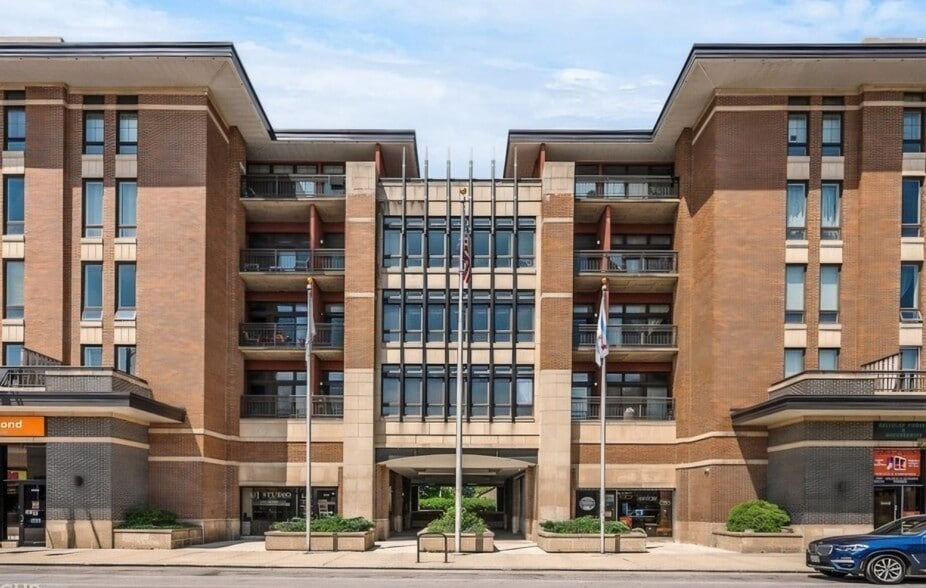 Building Photo - 3450 S Halsted St
