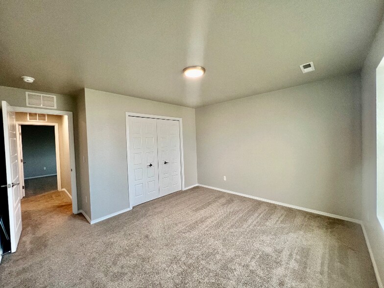 Building Photo - 11929 W Skyhaven St