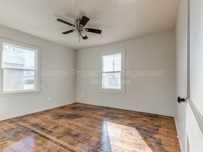 Building Photo - 517 E Boeing Dr