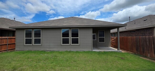 Building Photo - 9021 Eagles Landing Dr
