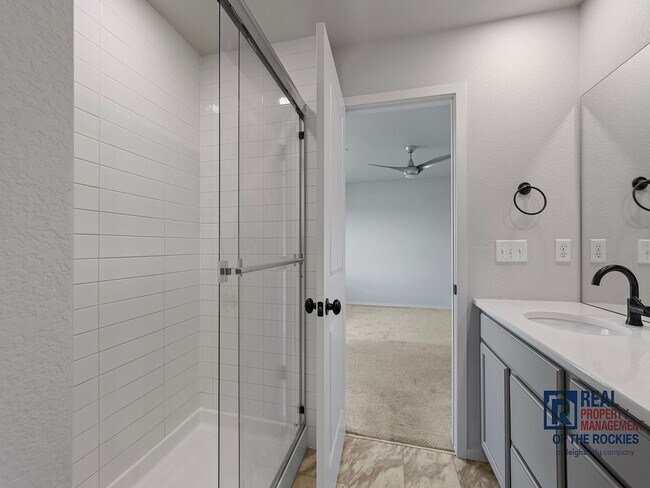Building Photo - Stunning 3 Bed 2.5 Bath Home in Timnath, C...