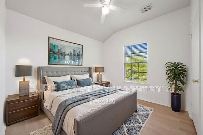 Building Photo - 906 Low Brim Cove