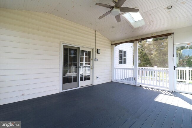 Building Photo - 25497 Carrington Dr