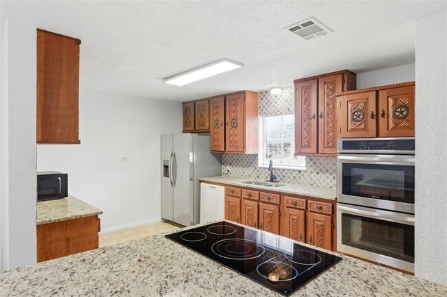 Building Photo - 206 Oscar St