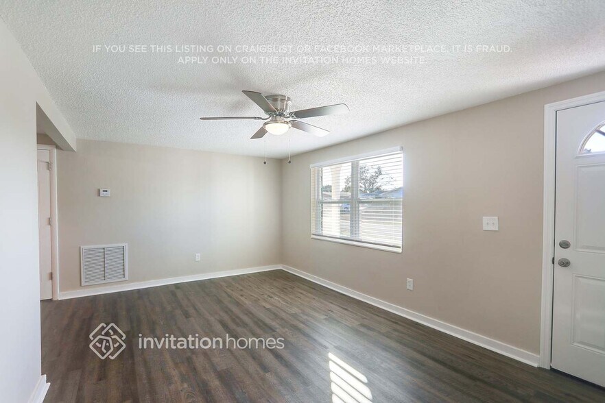 Building Photo - 3620 Westchester Dr