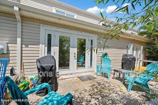 Building Photo - 69 Emerald Ct