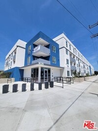 Building Photo - 1635 E 117th Pl