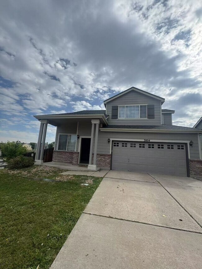 Primary Photo - 3 Bed Single Family Home in Aurora